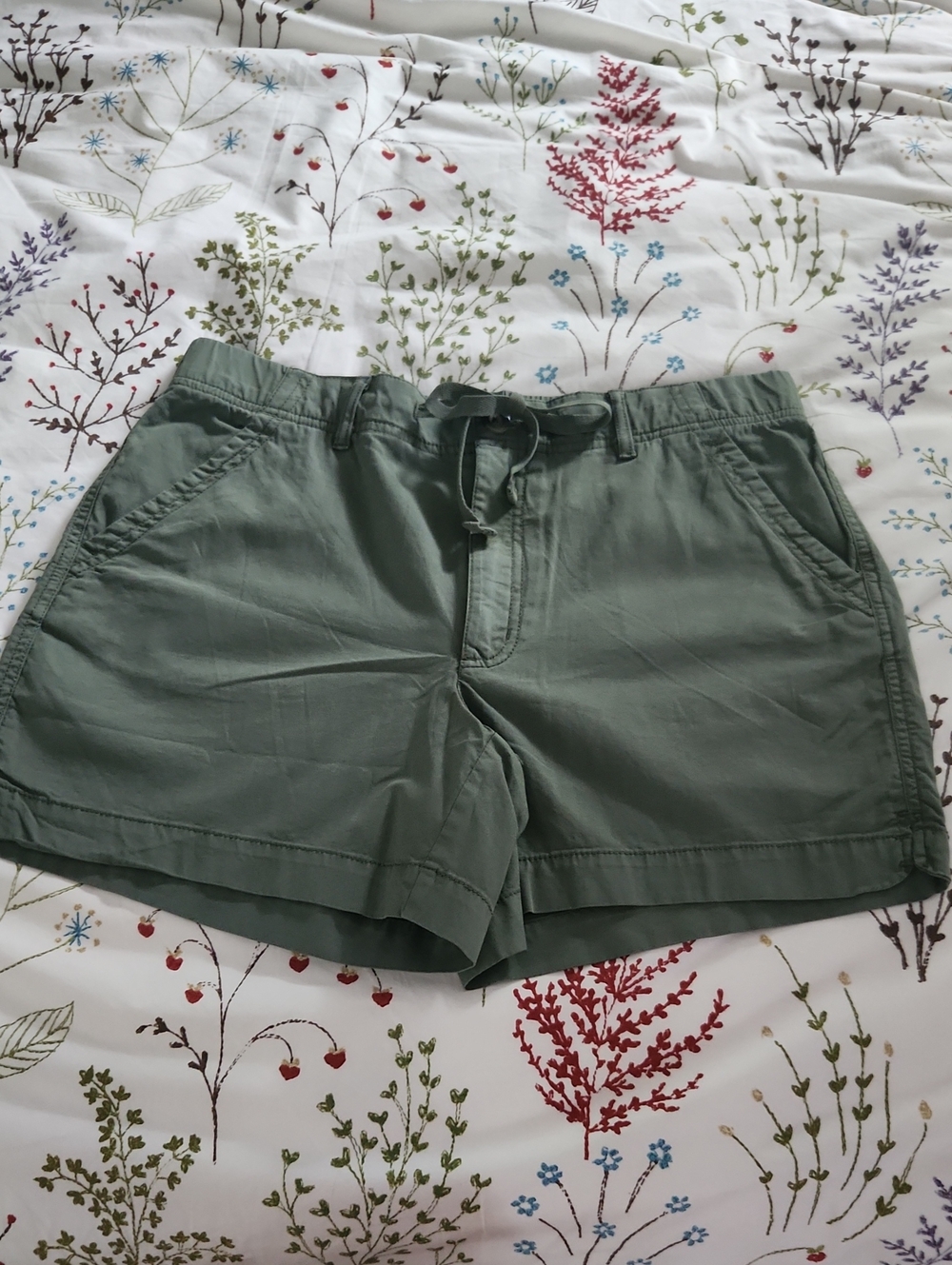 NWOT Sonoma Olive Drawstring Casual Women's Shorts